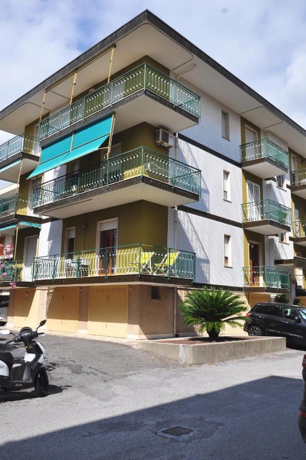 Viale Repubblica 329 1 Apartment Pietra Ligure Ngoại thất bức ảnh